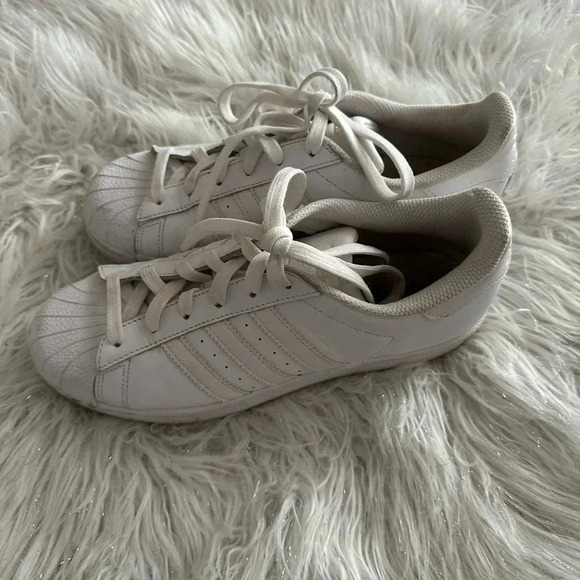 Adidas superstar size 6.5 - Picture 2 of 7